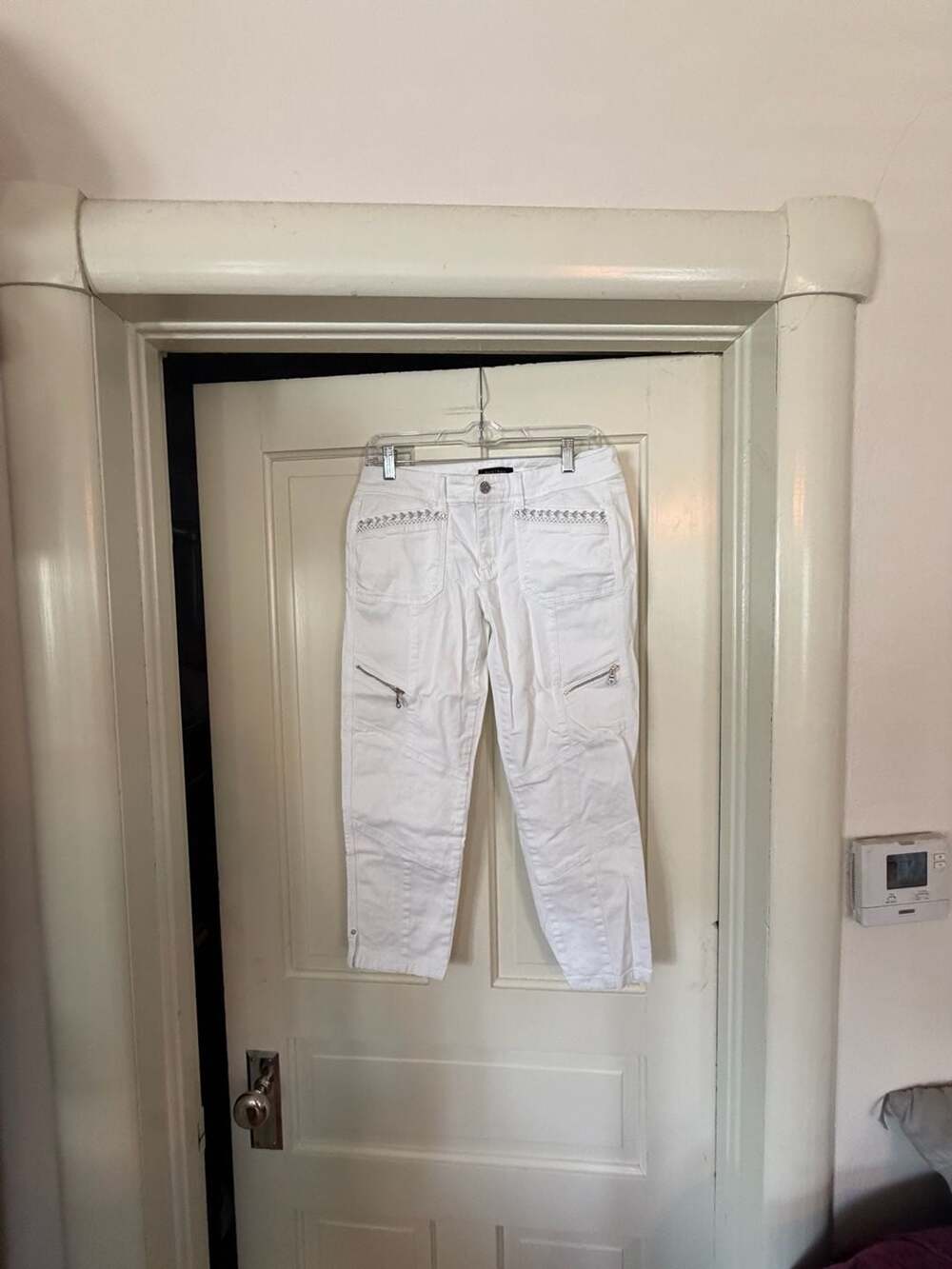 White House Black Market Crop Leg White Denim Pants Size 6